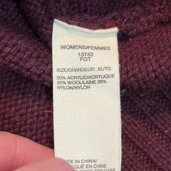 Woolrich V-Neck Sweater - Picture 7 of 10